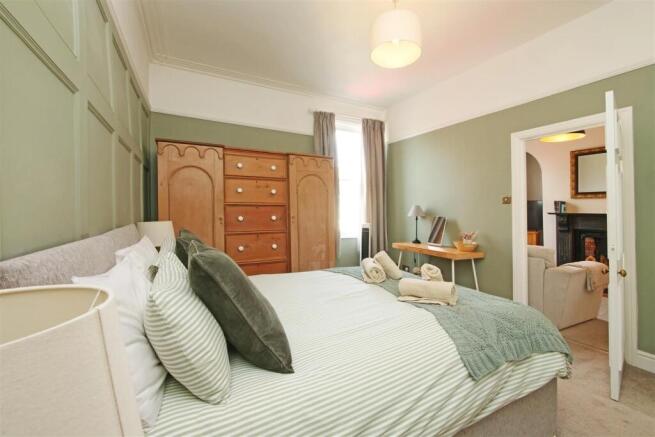 2 bed Apartment for sale Image 9