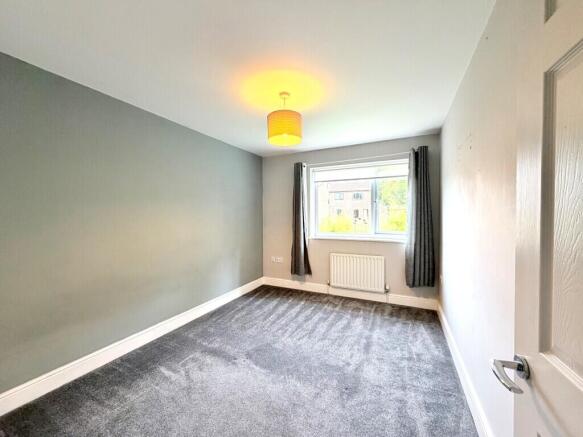 5 bed Detached to rent Image 9