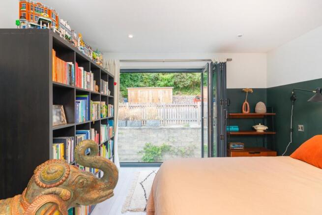 WEIVNOVA6 - Bedroom J.jpg