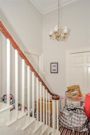 8435583-interior16.jpg