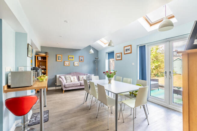 4 bed Detached for sale Image 7