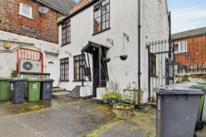 Adams Cottage, Eden Place, Northgate Street, Great Yarmouth NR30 1BQ