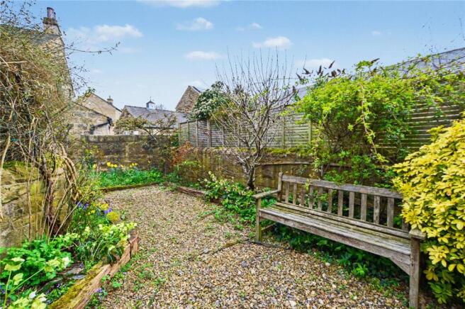 3 bed Link Detached House for sale Image 8