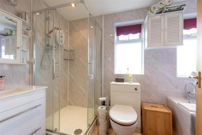 En-suite Bathroom