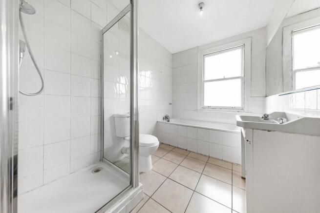 Bathroom (1).jpg