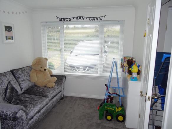 toy room/lounge