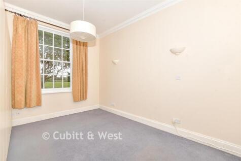 Aldingbourne Drive, Crockerhill, West Sussex