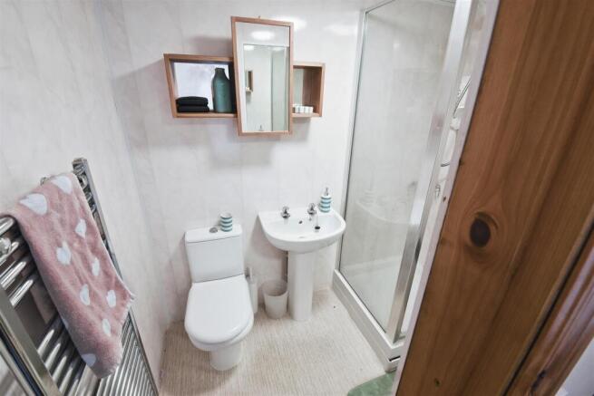 1 bed Flat Share to rent Image 8