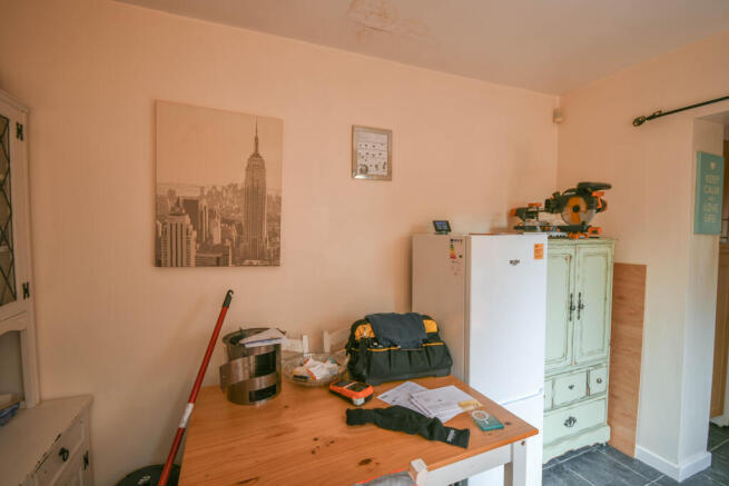 2 bed Semi-Detached for sale Image 5