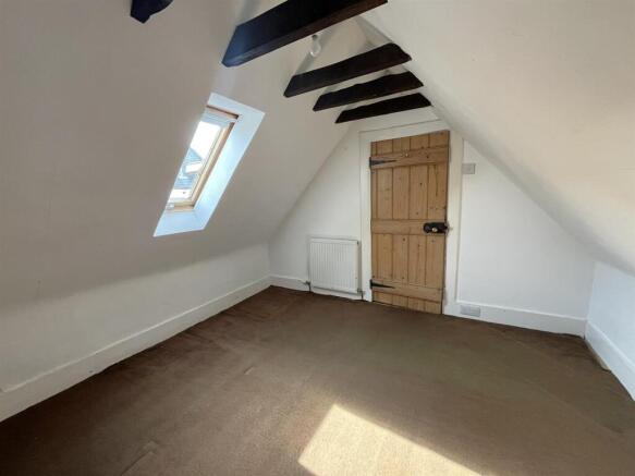 BEDROOM 2