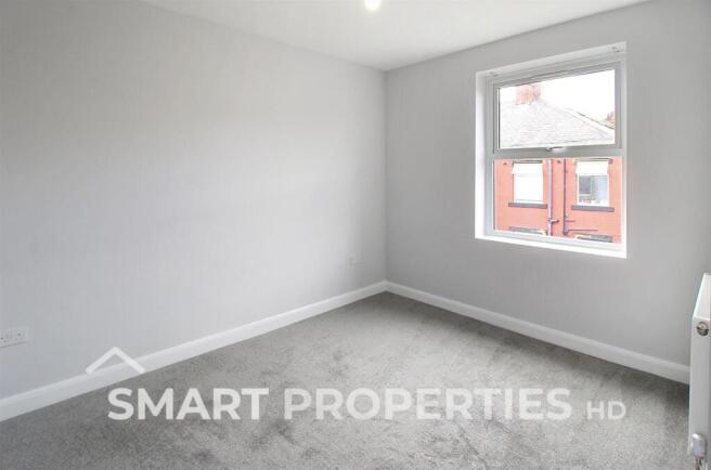 2 bed Terraced to rent Image 9