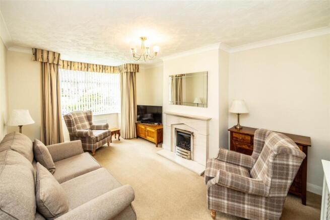 2 bed Semi-Detached Bungalow for sale Image 5