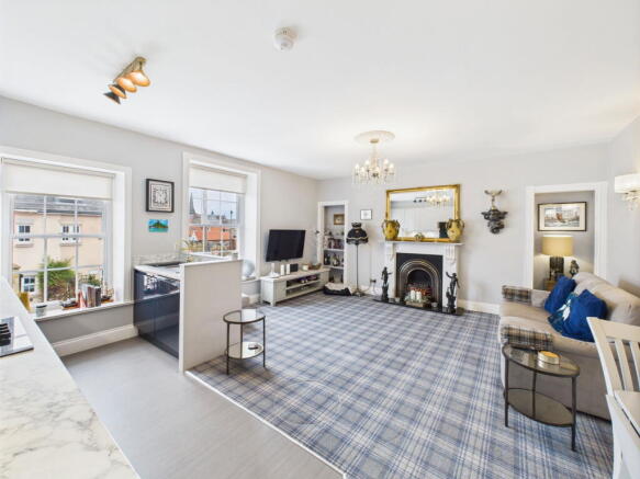 2 bed Apartment for sale Image 4