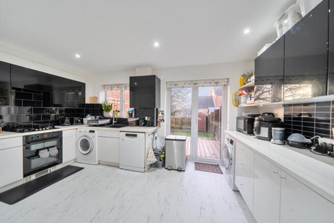 1404970-3-697903a...