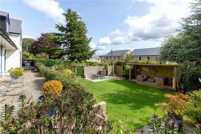 4 bed Detached for sale Image 12