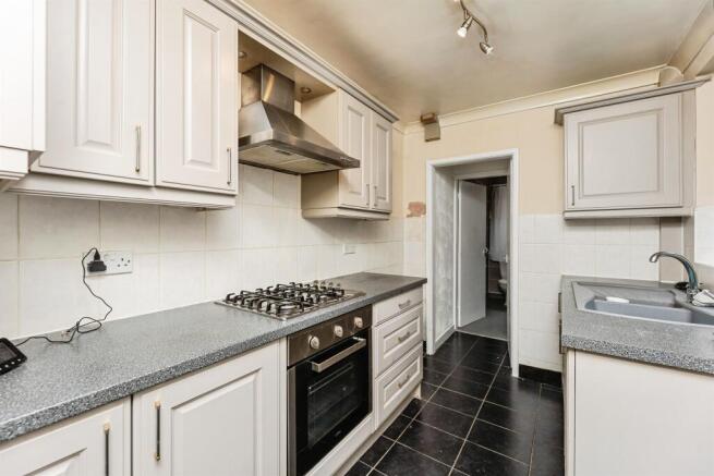 3 bed Terraced for sale Image 4