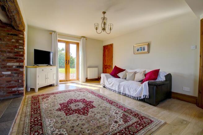 Lounge (alt view)