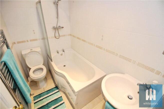 2 bed Terraced to rent Image 6