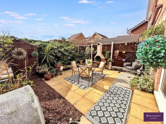 3 bed Semi-Detached for sale Image 8