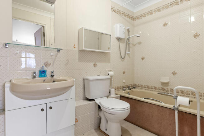 En-Suite Bathroom