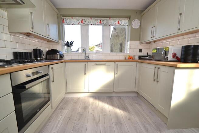 4 bed Detached for sale Image 4