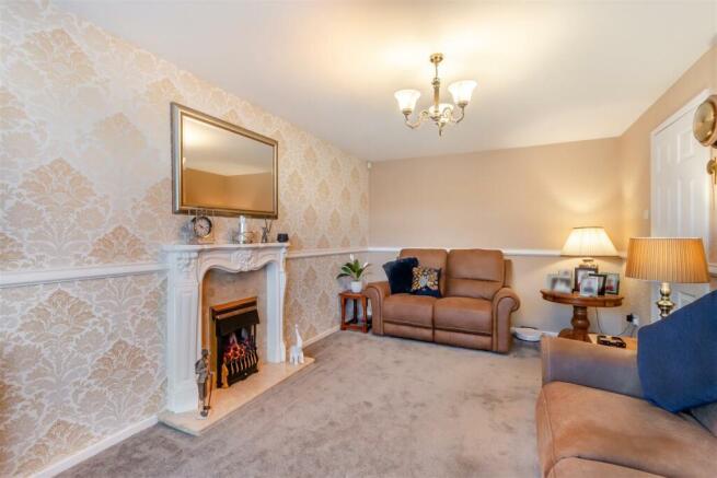 8583379-interior25.jpg