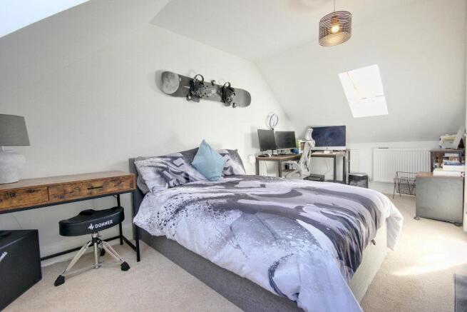 3 bed Semi-Detached for sale Image 12