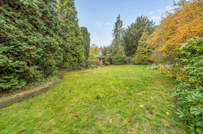 1375976-13-6911d0...