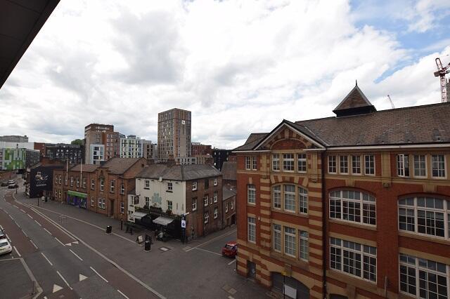 1 bed Apartment to rent Image 11