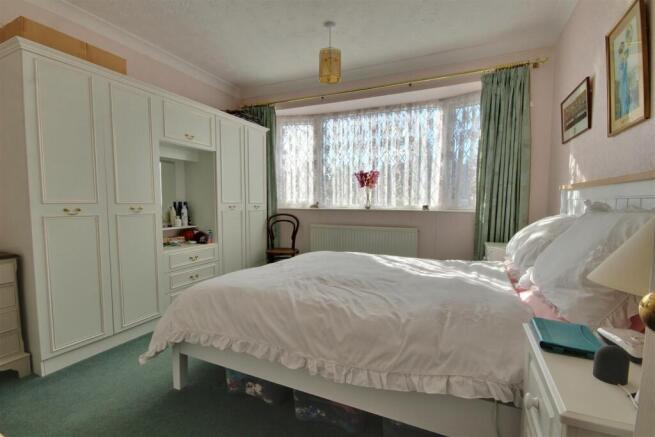 3 bed Semi-Detached Bungalow for sale Image 11