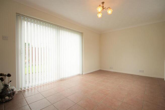 Dining Room pic2