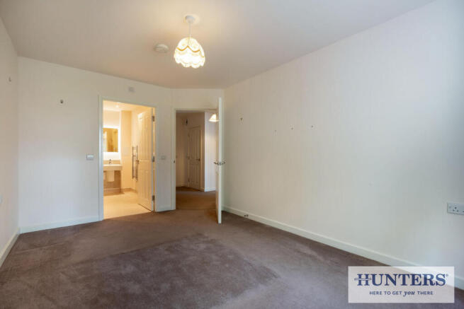 2 bed Retirement Property for sale Image 11