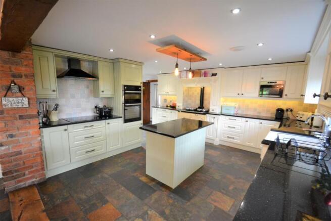 Kitchen/ breakfast room