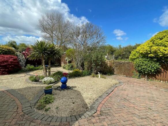Rear Garden..jpg