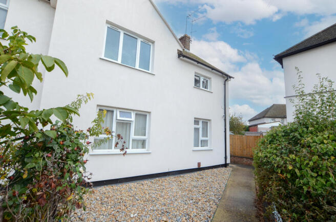 1-bed flat on Halsey Place, Watford, WD24, £250,000