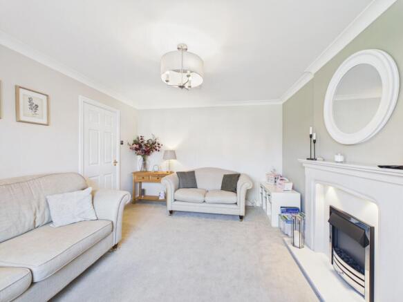 3 bed Semi-Detached for sale Image 8