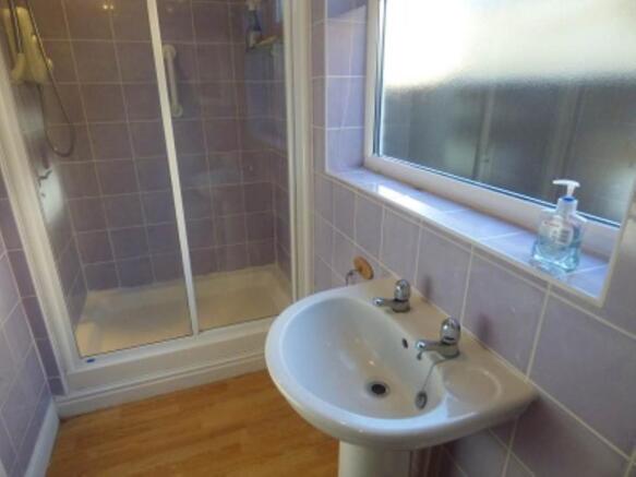 SHOWER ROOM
