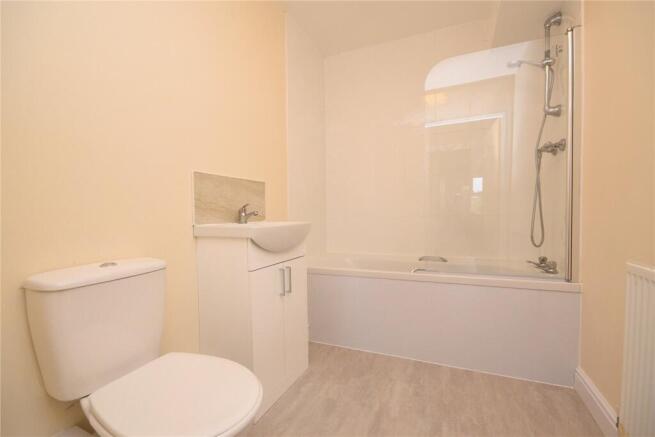 1 bed Apartment to rent Image 6