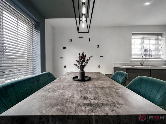 3 bed Semi-Detached for sale Image 9