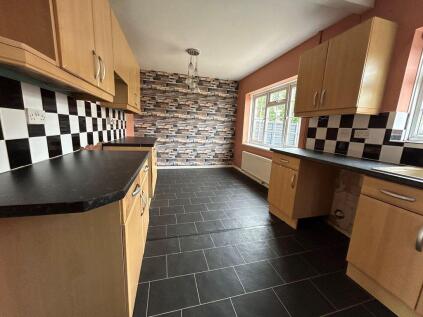 Springhill Road, Brownhills, Walsall WS8 6BU