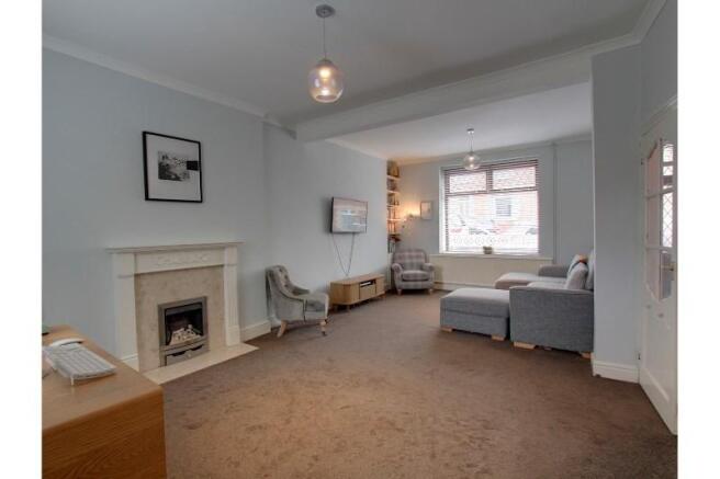 Lounge/Dining Room