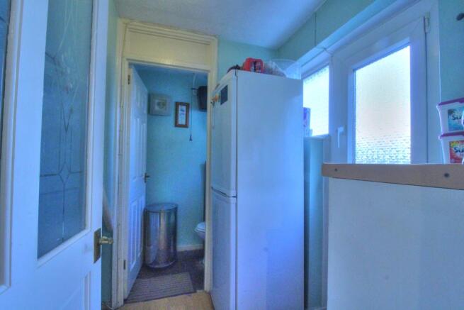 Laundry room and WC