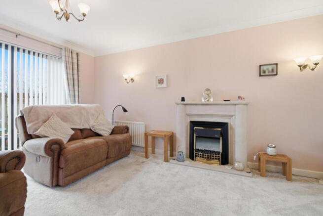 St. Marys Crescent, Barrhead, G78 photo 4