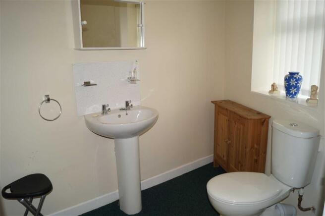 SHOWER ROOM