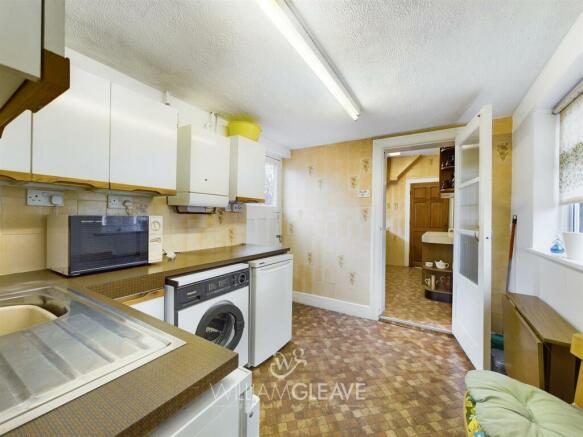 CAM01640G0-PR0035-STILL017.jpg