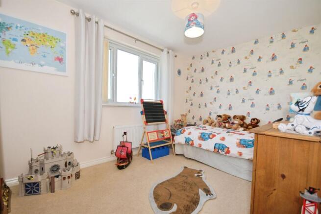 4 bed Detached for sale Image 12