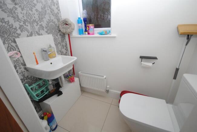 4 bed Detached for sale Image 6