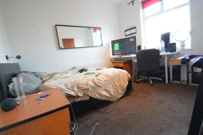 5 bed Terraced to rent Image 12