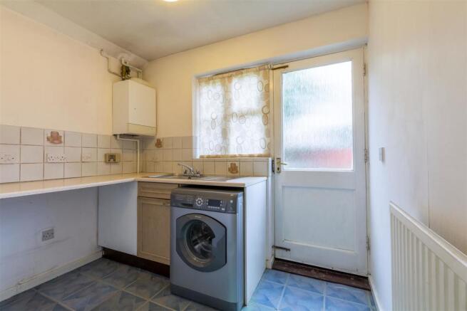 Utility Room (2)-HDR copy.jpg