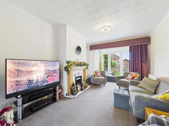 CAM05477G0-PR0018-STILL009